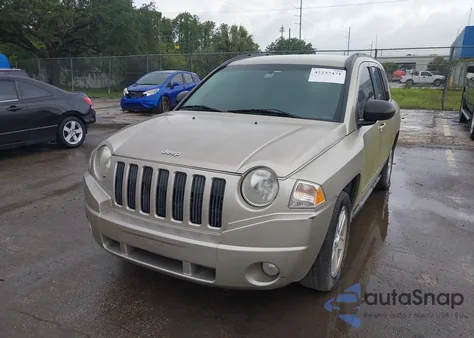 2010 Jeep Compass Sport from USA, damaged, VIN 1J4NT4FB8AD558082